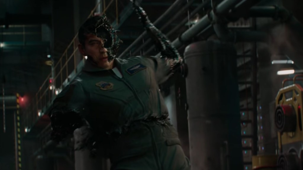 Terminator Dark Fate 2019 - Gabriel Luna Rev 9 being destroyed